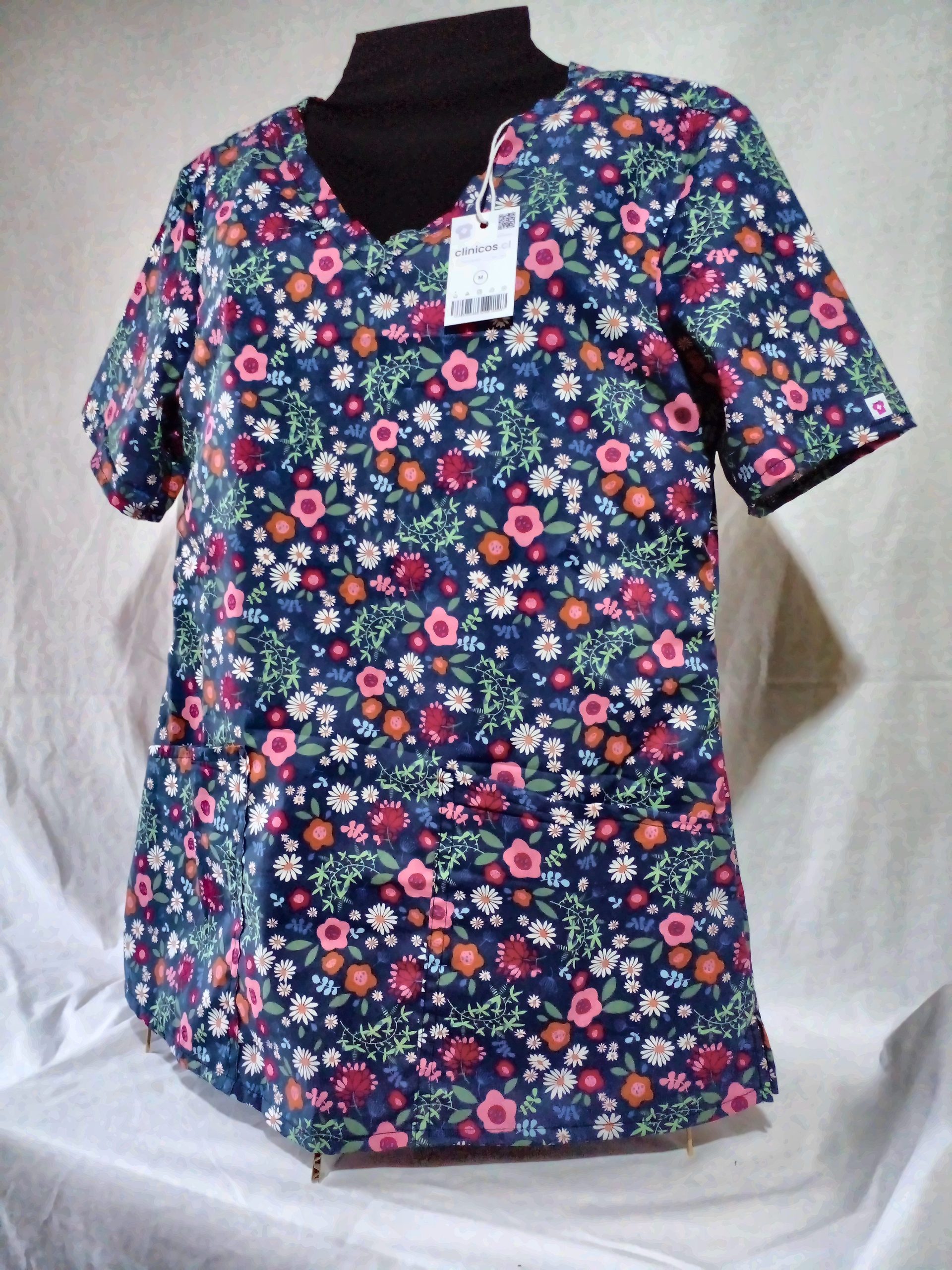 scrub_floral_1_web Uniforme clínico Flal