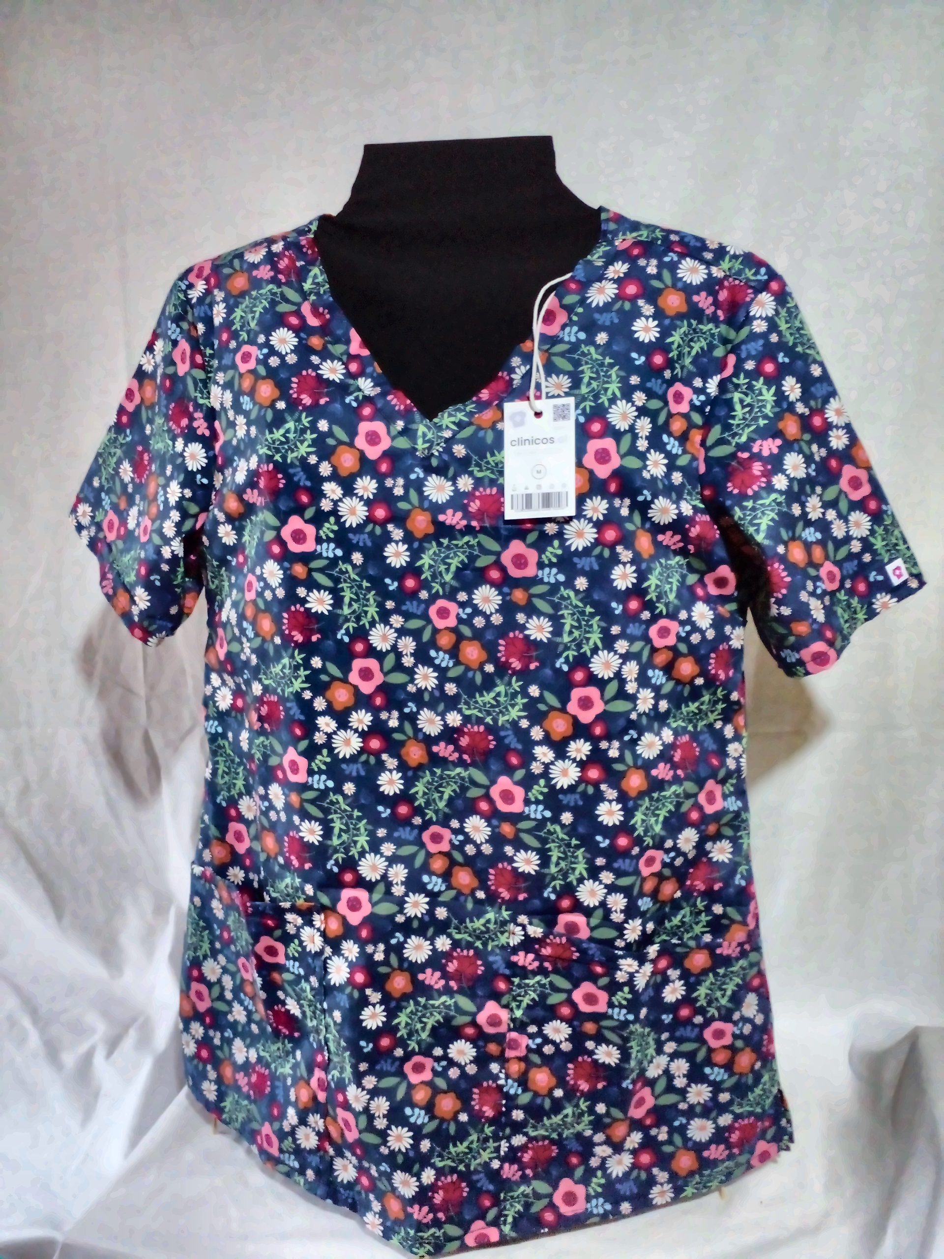 scrub_floral_2_web Uniformes clinicos oferta
